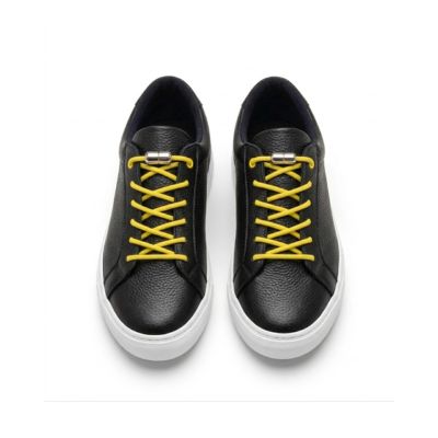 Oval capsule lock no tie shoelaces fitted to sneakers — Pear Shoelace