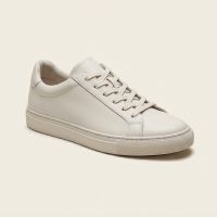 White sneaker for sneaker shoelace length guide — Pear Shoelace